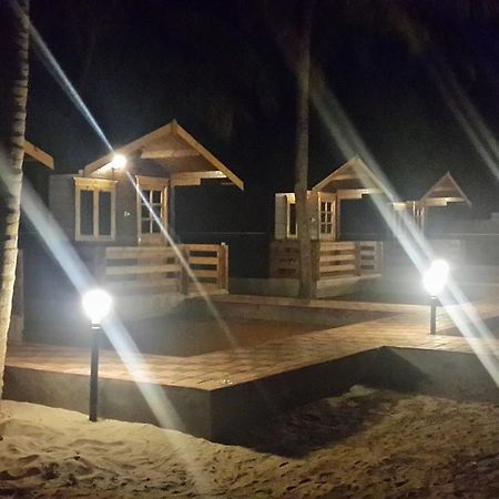 Kudle Ocean Front Resort Гокарна Экстерьер фото